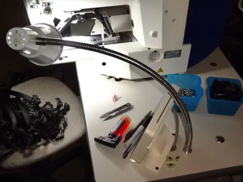 Gooseneck installed behind LK1900's control panel (right side of machine)